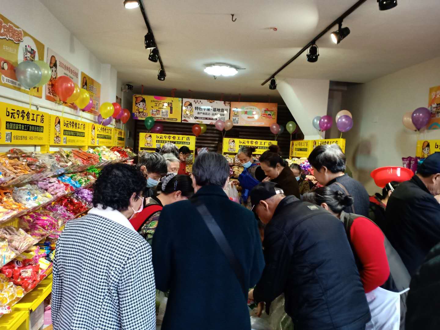 四川資陽(yáng)開(kāi)一家零食加盟店利潤(rùn)有多少？賺錢嗎？