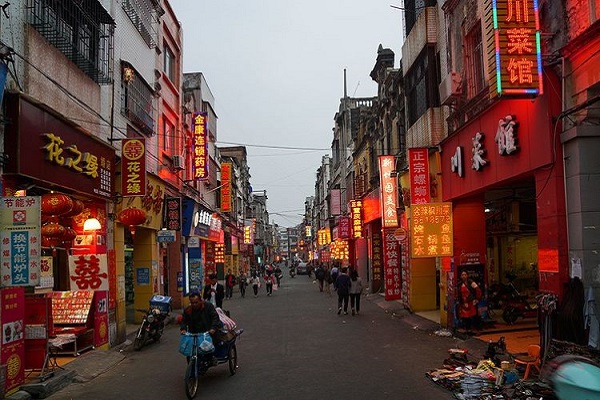臺(tái)山休閑零食店連鎖加盟如何？利潤(rùn)高不高？