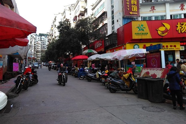 南平城鄉(xiāng)加盟9.9元的零食店合適嗎？